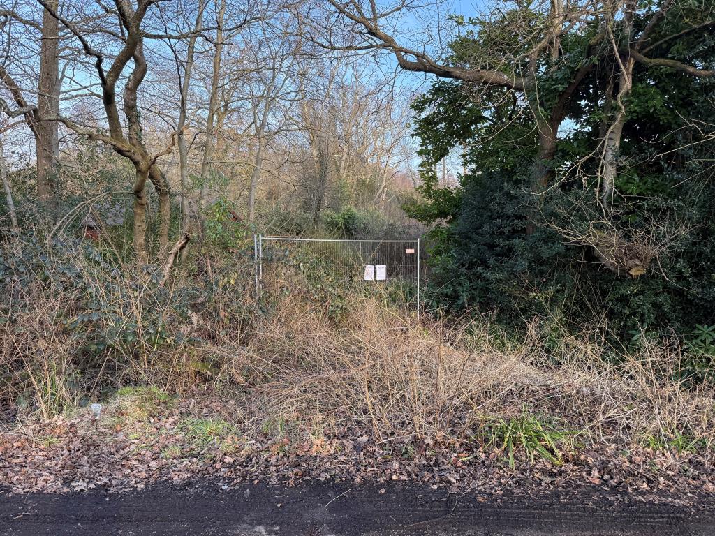 Lot: 67 - LAND WITH PLANNING FOR DETACHED DWELLING - Road access to plot from Woodcock Hill